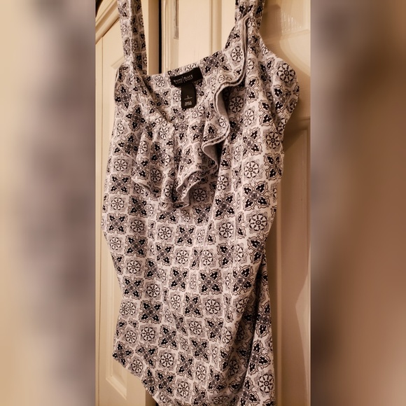 🍒WHITE HOUSE BLACK MARKET LADIES SHIRT - Picture 4 of 5